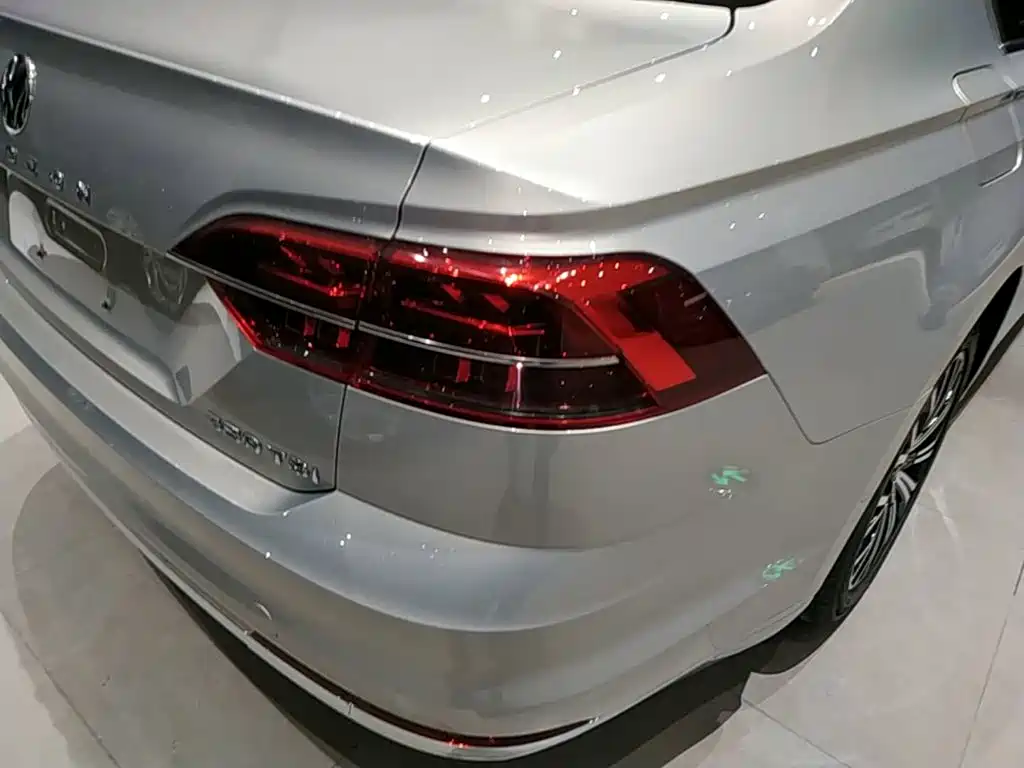Volkswagen Phideon 2019 — фото 24