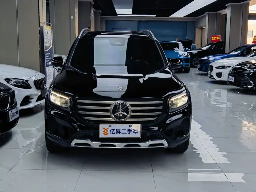 Mercedes-Benz GLB 2024 — фото 3