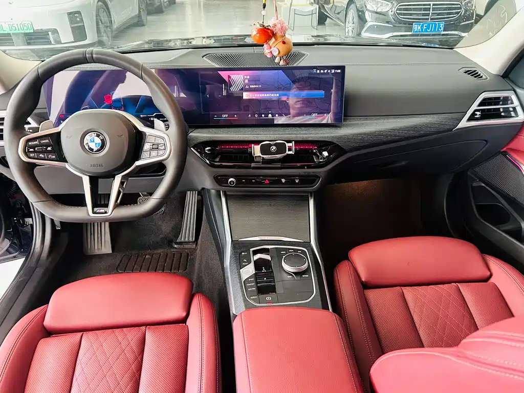 BMW 3 Series 2025 — фото 11