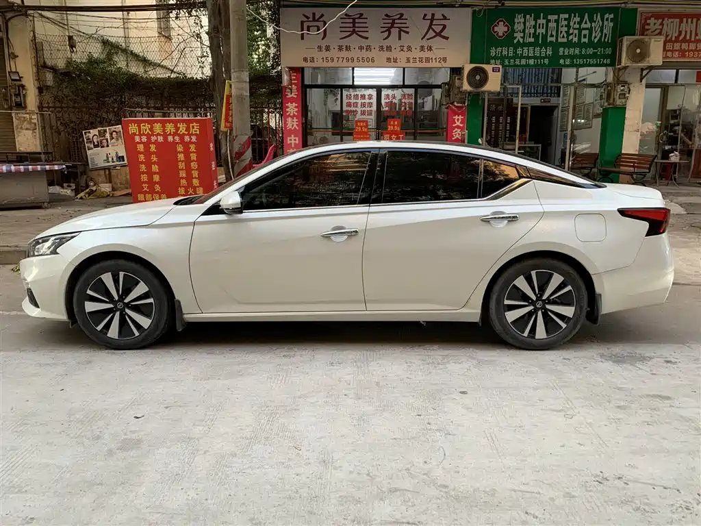 Nissan Teana 2022