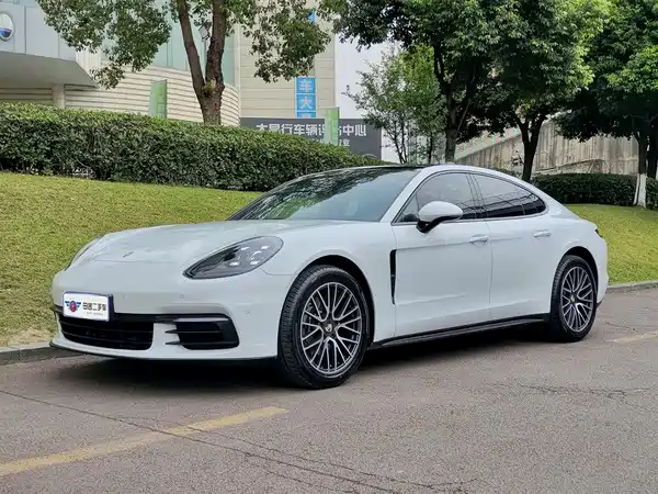 Porsche Panamera 2018