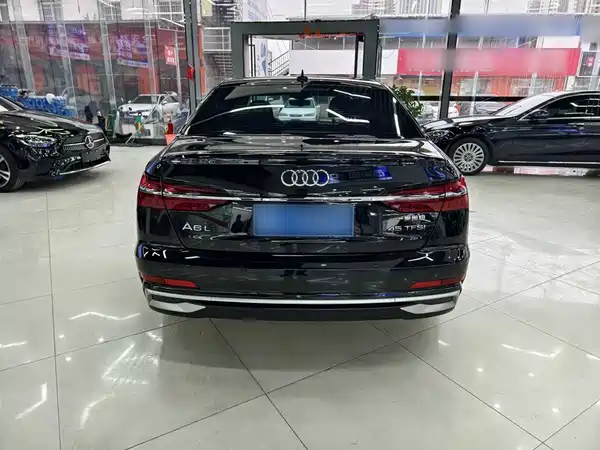 Audi A6L 2023