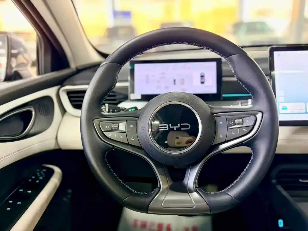 BYD Seal 05 DM-i 2025 — фото 7