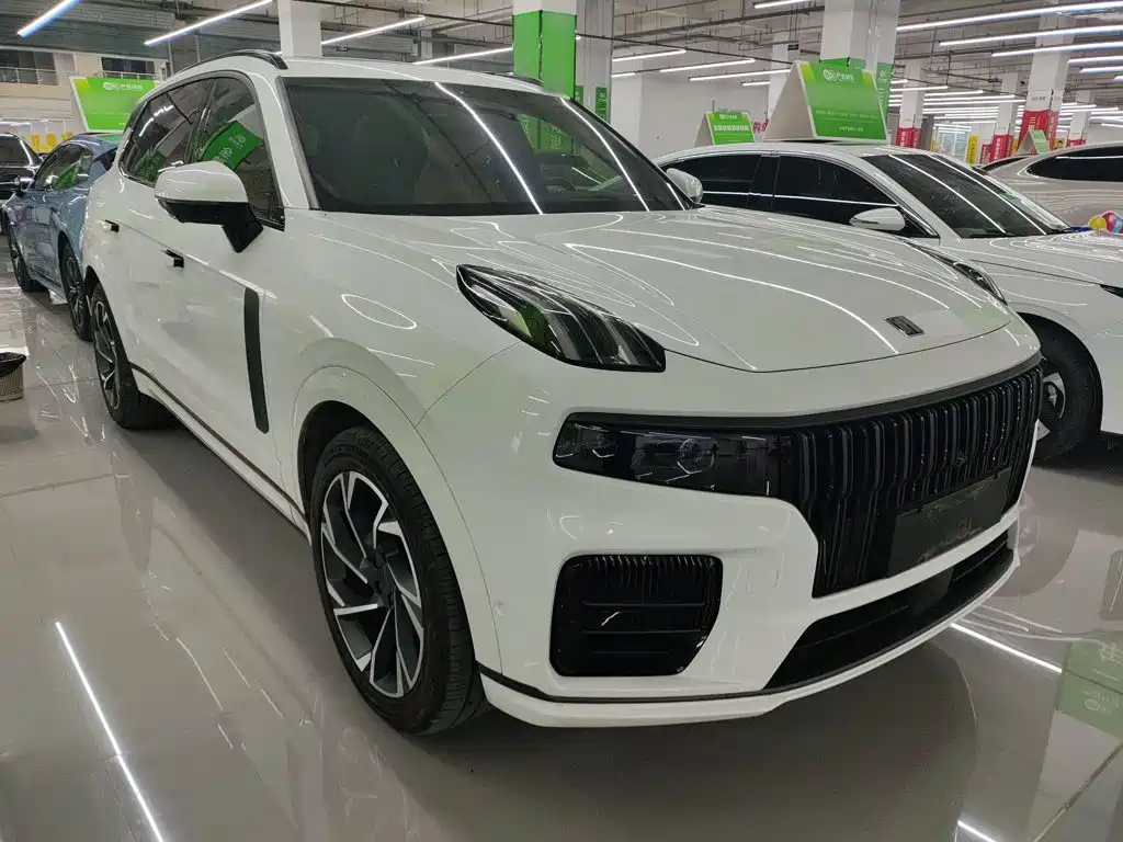 Lynk & Co 09 EM-P 2022