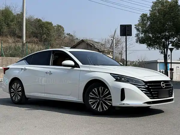 Nissan Teana 2025