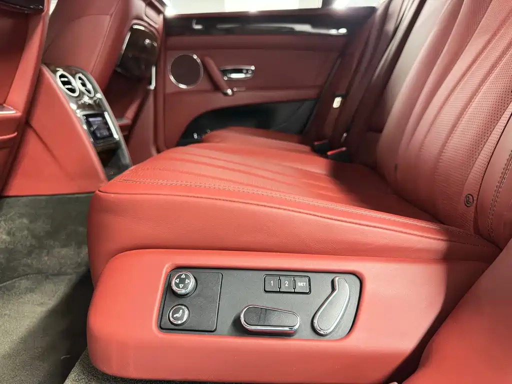 Bentley Flying Spur 2014 — фото 10