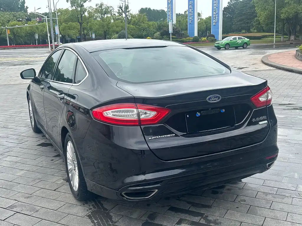 Ford Mondeo 2015 — фото 7