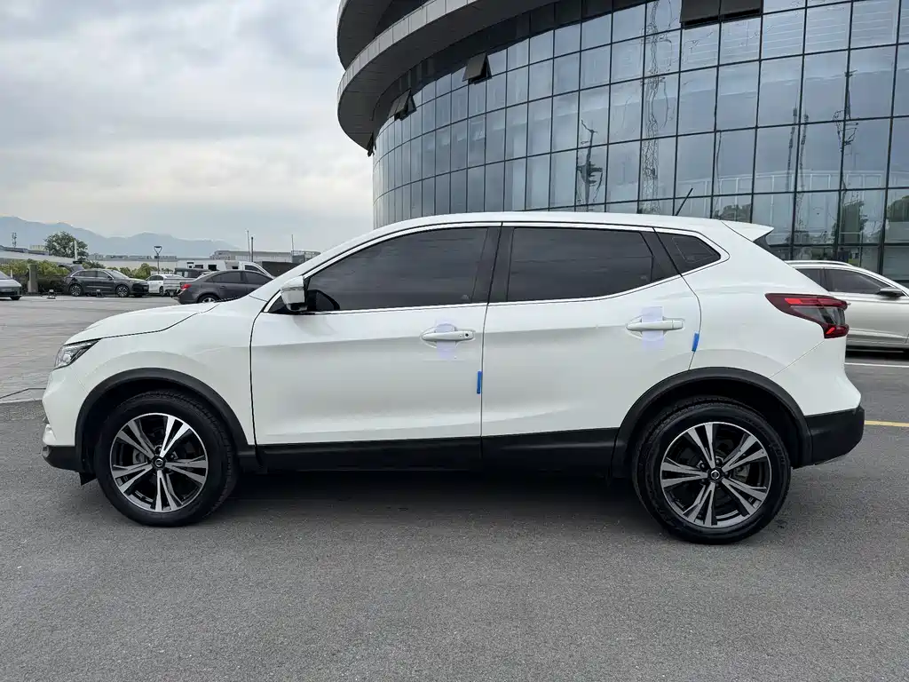 Nissan Qashqai 2021 — фото 29