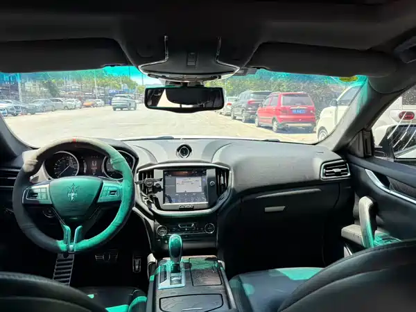 Maserati Ghibli 2014