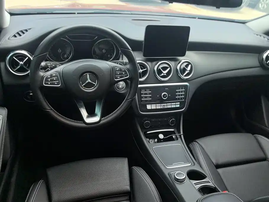 Mercedes-Benz GLA 2018 — фото 12