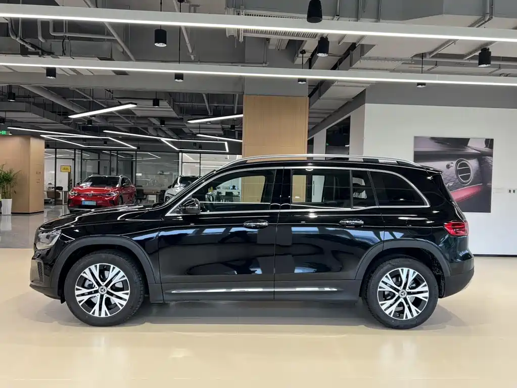 Mercedes-Benz GLB 2024