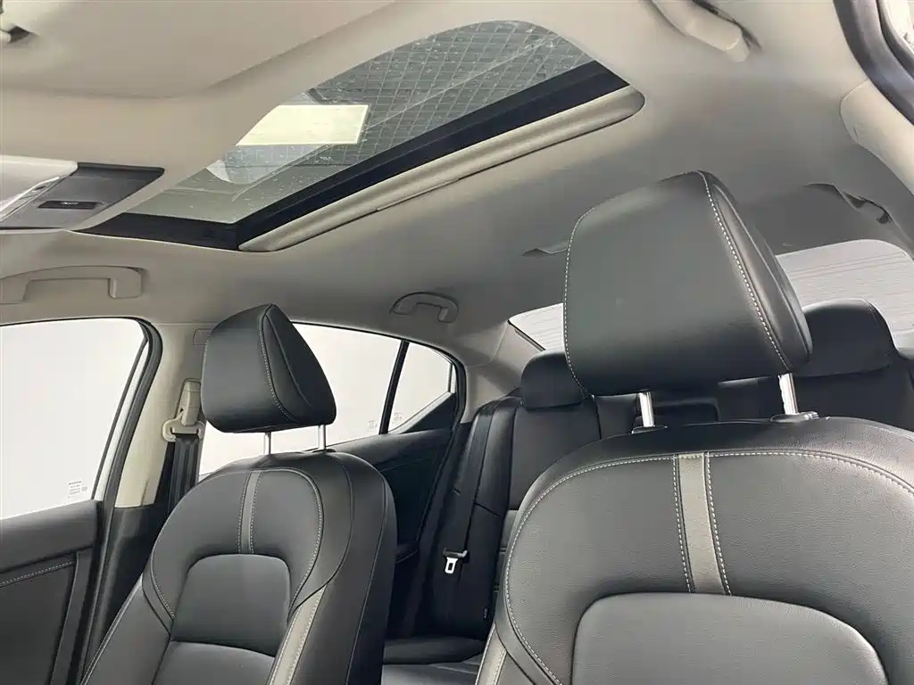 Nissan Sylphy 2025 — фото 11