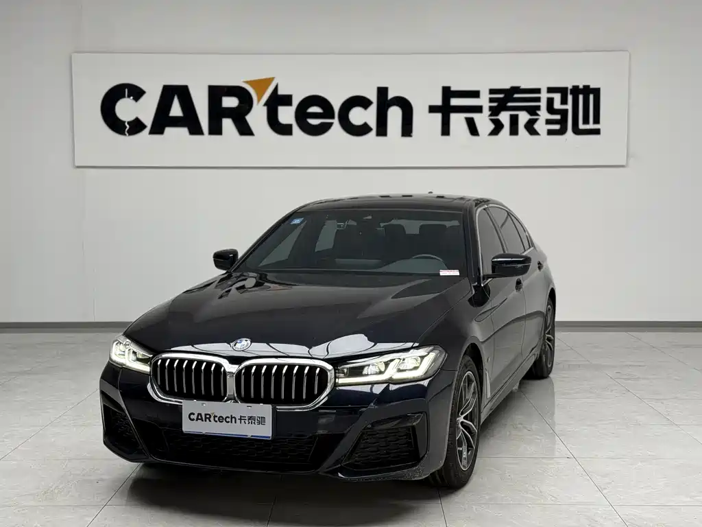 BMW 5 Series 2022 — фото 1