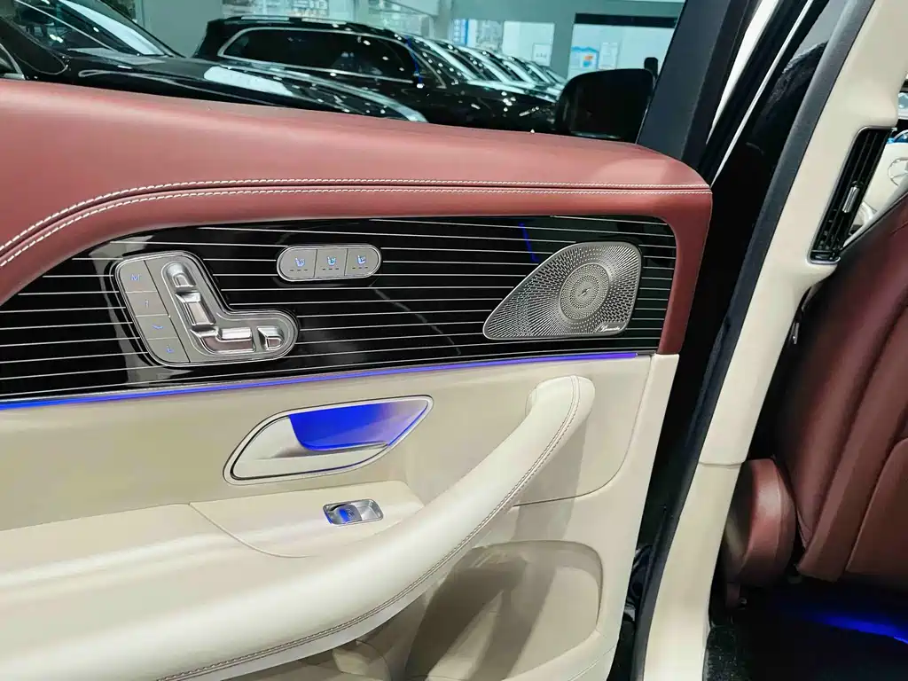 Mercedes-Benz GLS 2023 — фото 25