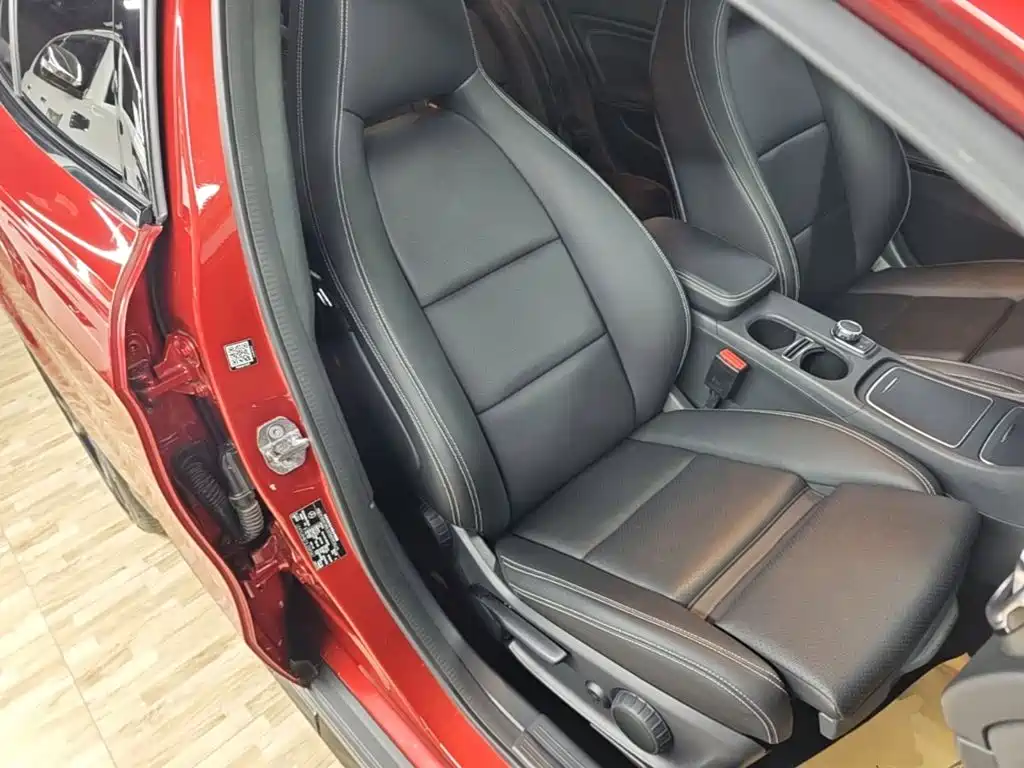 Mercedes-Benz GLA 2018 — фото 25