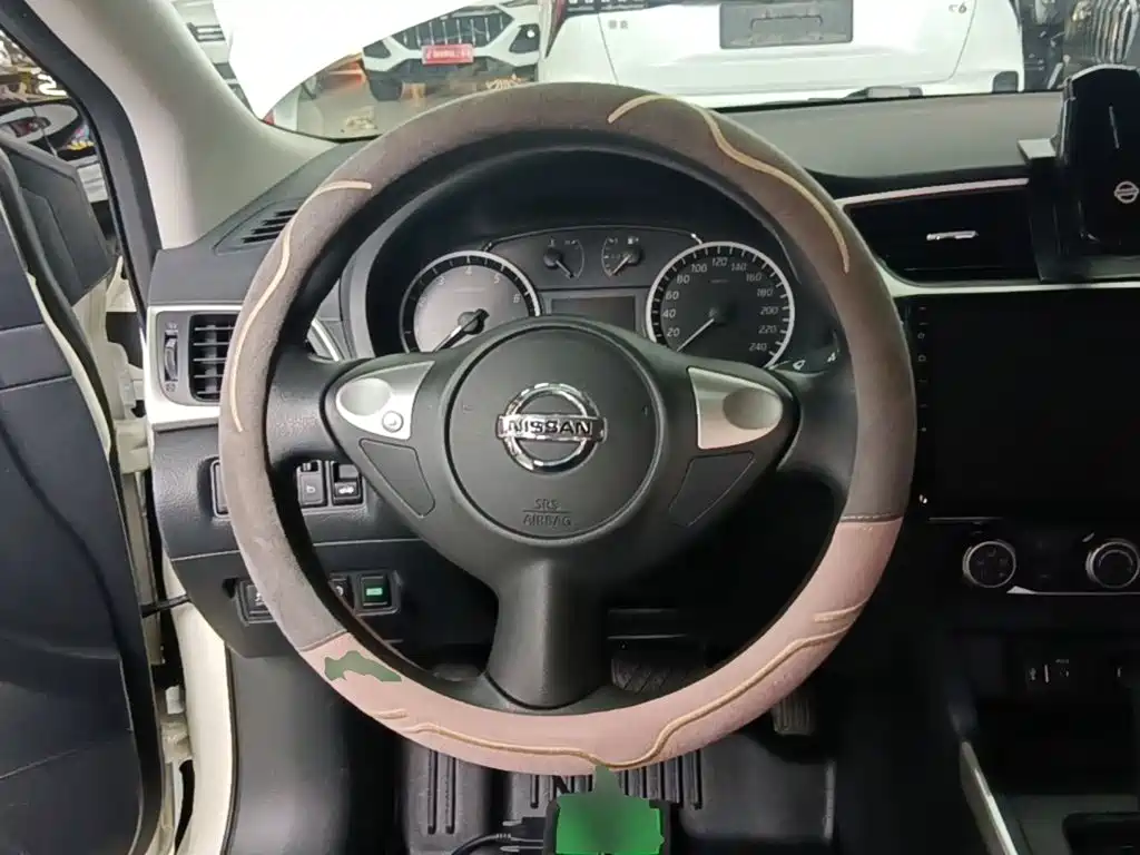 Nissan Sylphy 2025 — фото 11