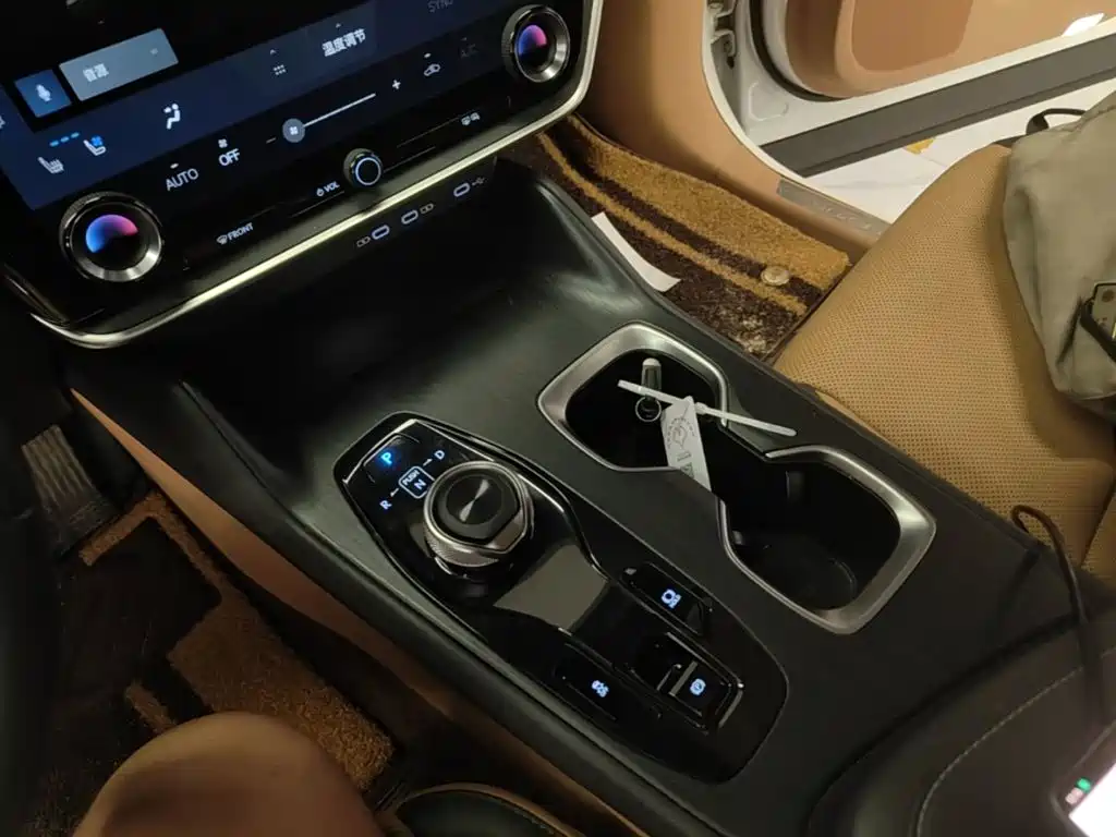Lexus RZ 2023 — фото 14