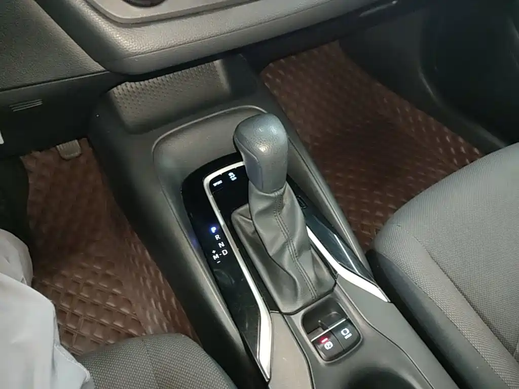 Toyota Corolla 2023 — фото 14