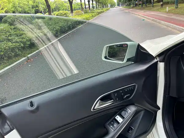 Mercedes-Benz CLA 2015