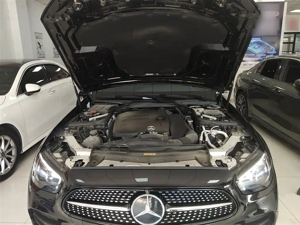 Mercedes-Benz E-Class 2021 — фото 20