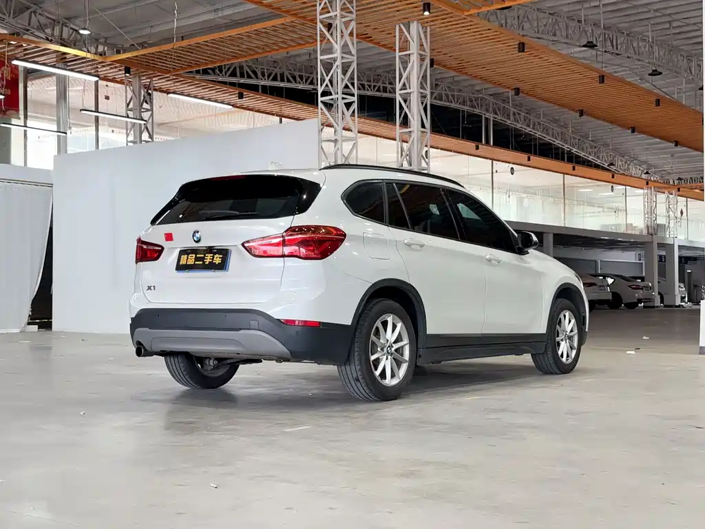 BMW X1 2019 — фото 3