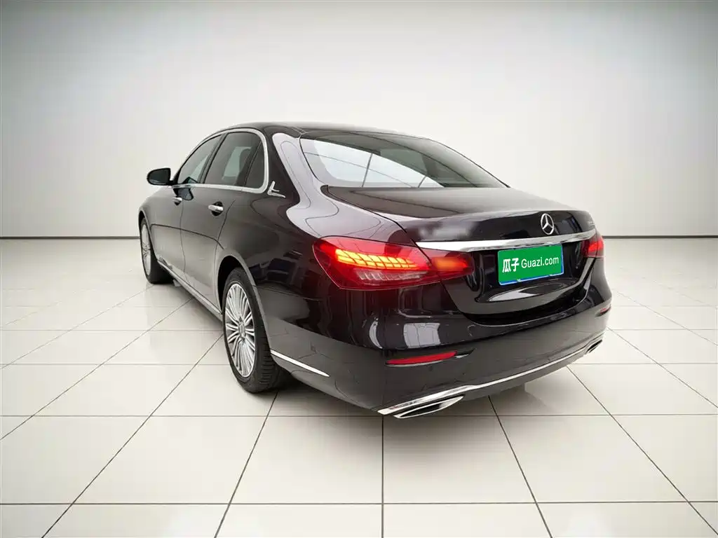 Mercedes-Benz E-Class 2022 — фото 23