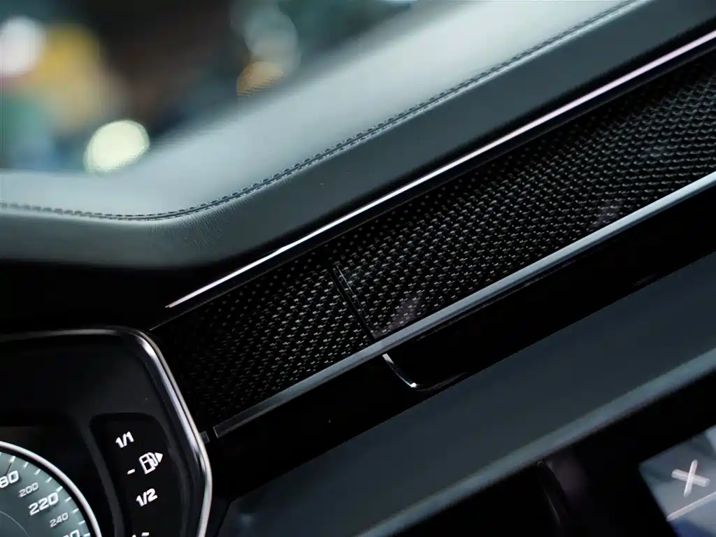 Audi S8 2021 — фото 18