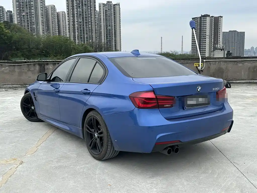 BMW 3 Series 2018 — фото 9