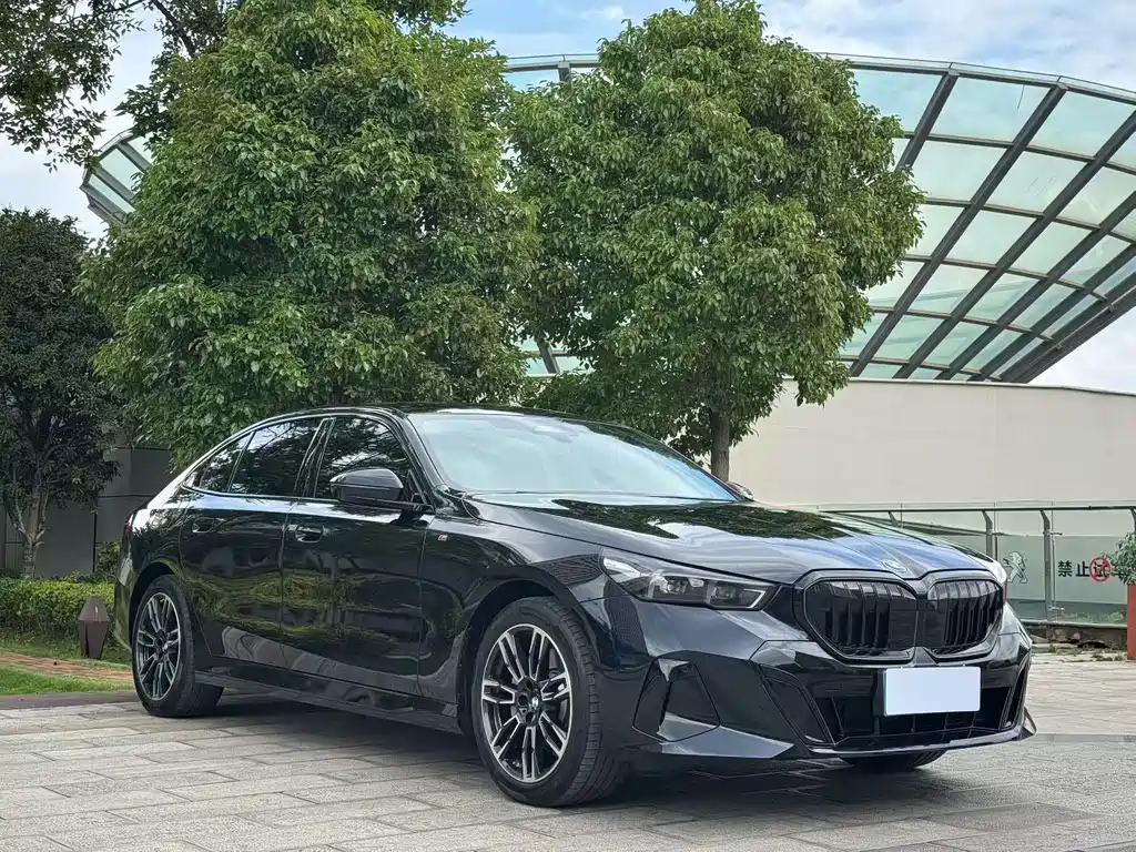 BMW 5 Series 2026