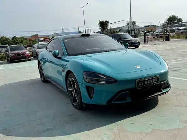 Xiaomi SU7 2025
