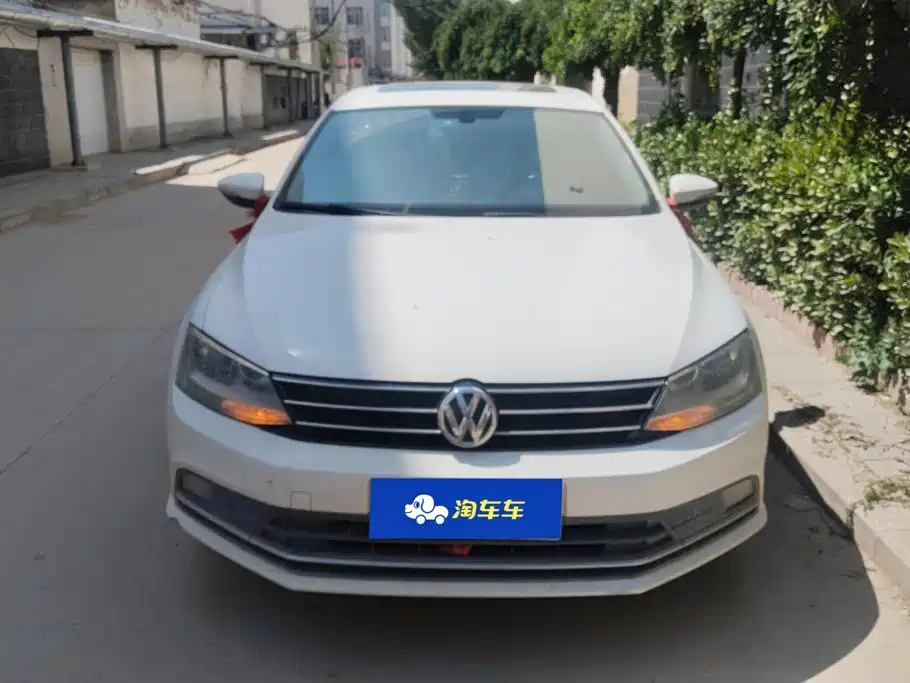 Volkswagen Sagitar 2018