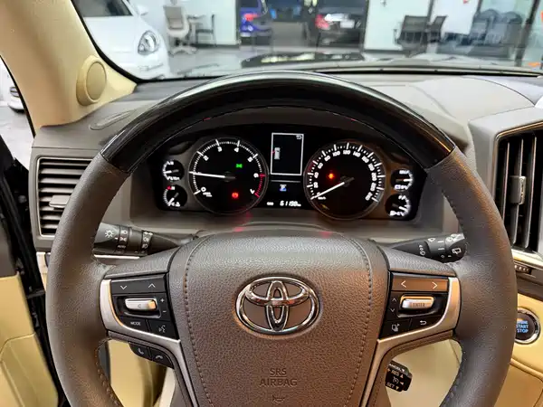 Toyota Land Cruiser 2016