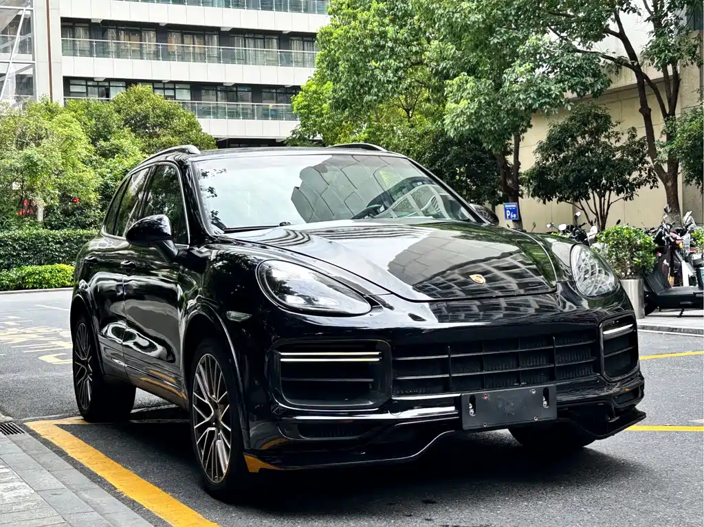 Porsche Cayenne 2012 — фото 2