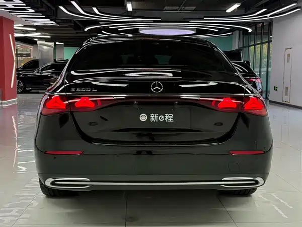 Mercedes-Benz E-Class 2024
