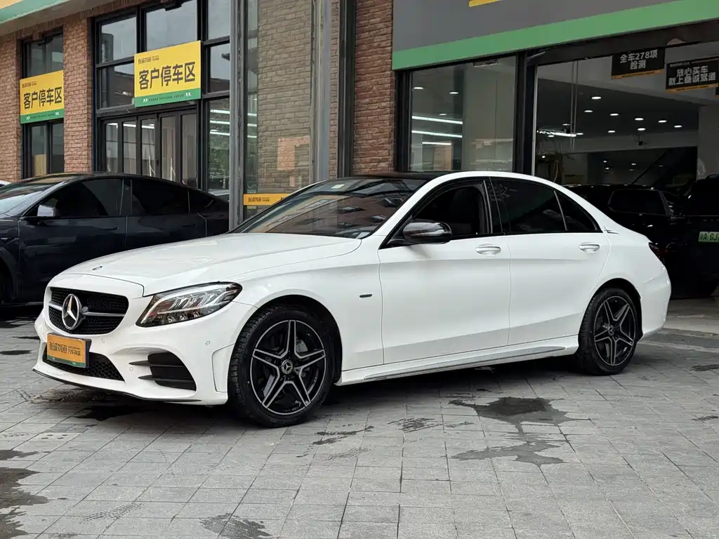 Mercedes-Benz C-Class 2021