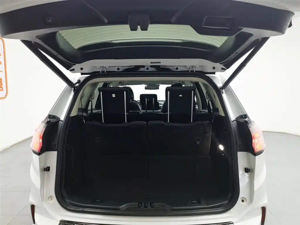 Ford Edge 2022 — фото 16