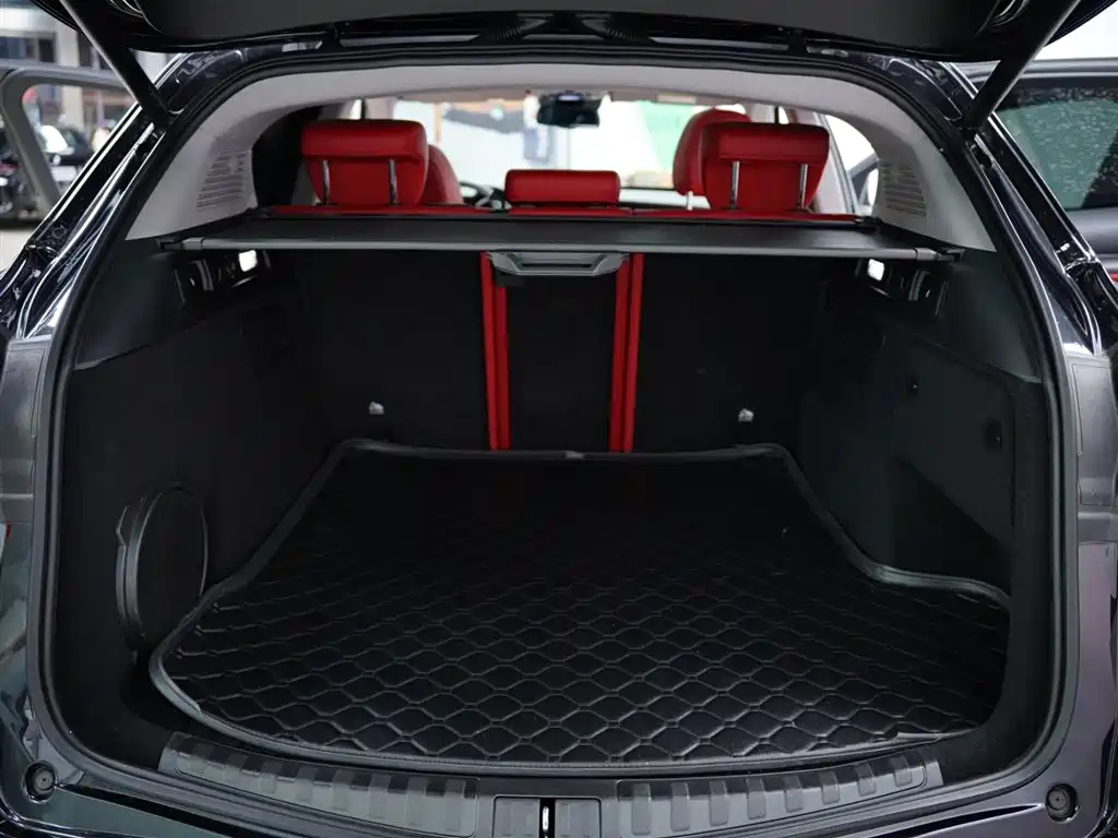 Alfa Romeo Stelvio 2018 — фото 39