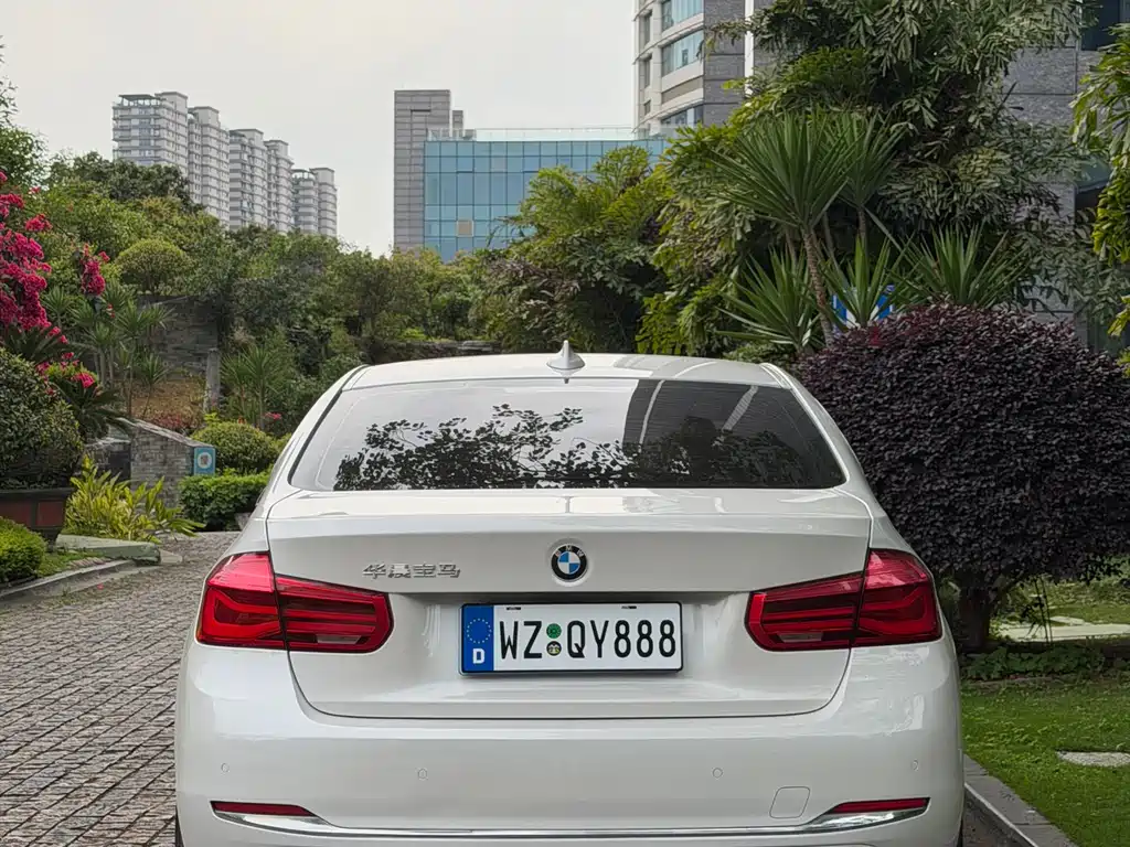 BMW 3 Series 2016 — фото 9