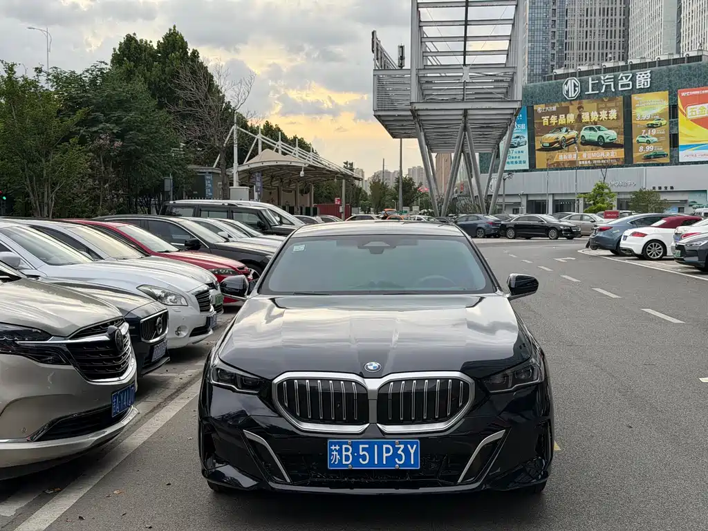 BMW 5 Series 2024
