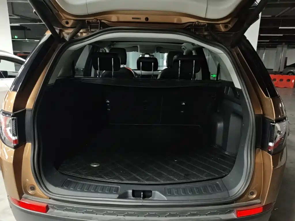 Land Rover Discovery Sport 2017 — фото 19