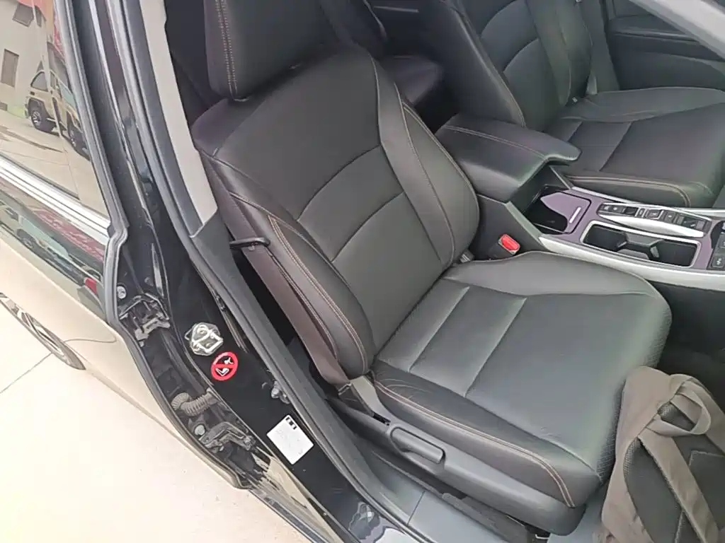 Honda Accord 2019 — фото 25