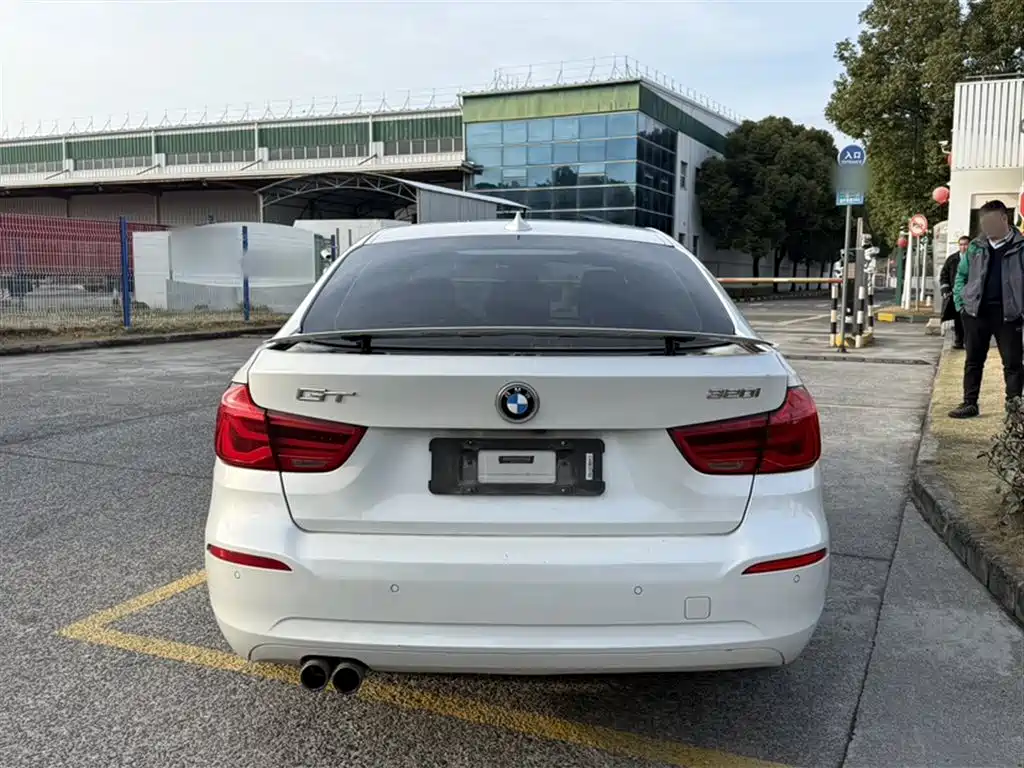 BMW 3 Series GT 2018 — фото 6