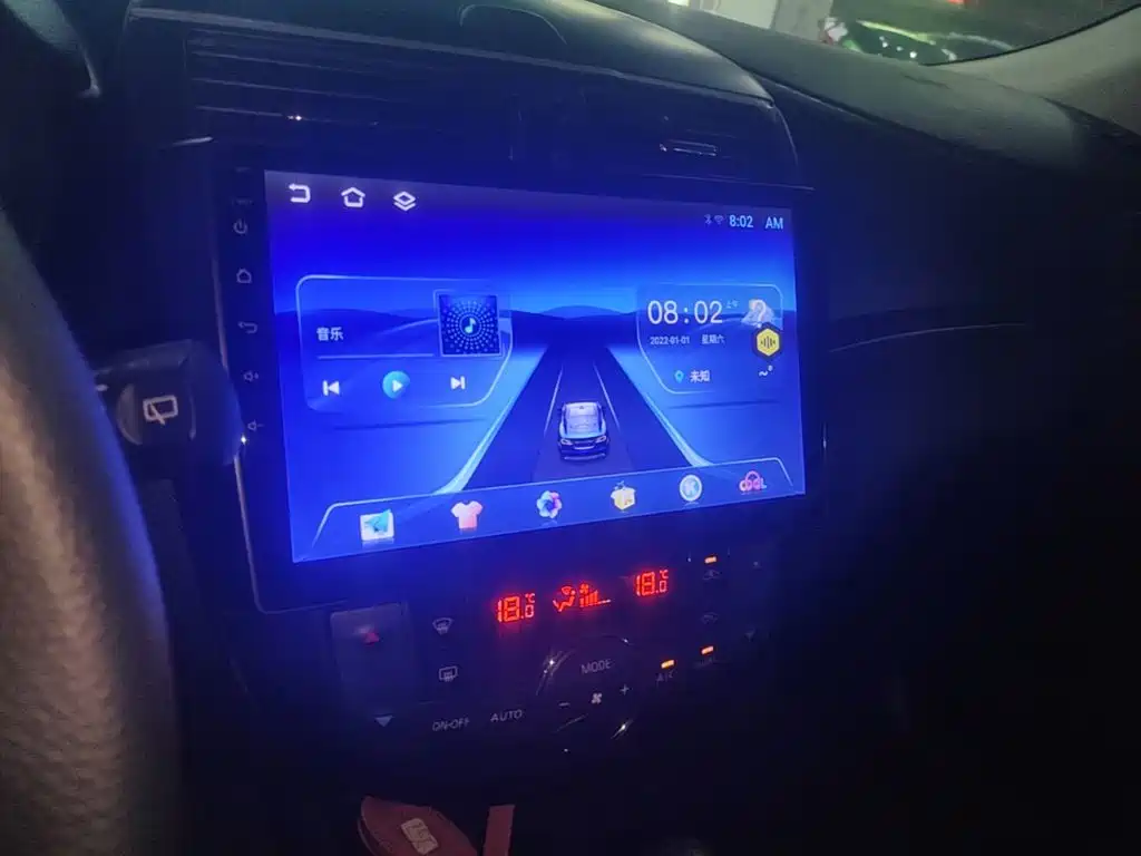 Nissan Tiida 2015 — фото 13