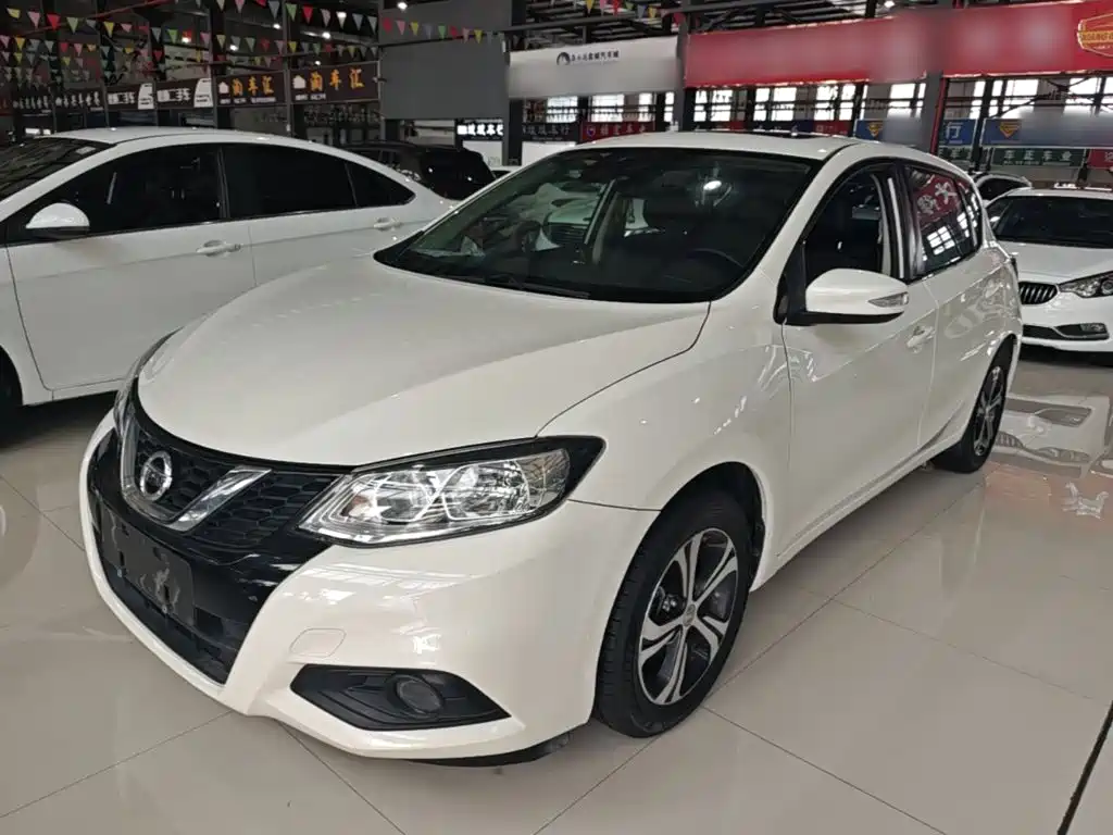 Nissan Tiida 2019 — фото 1