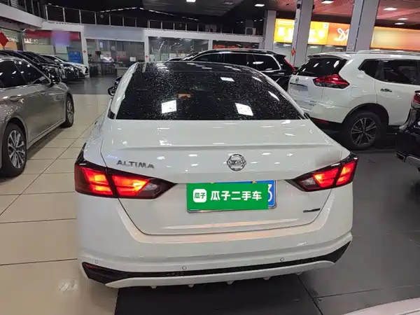 Nissan Teana 2022