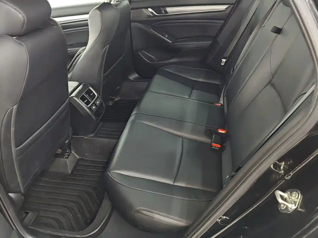 Honda Accord 2022 — фото 17