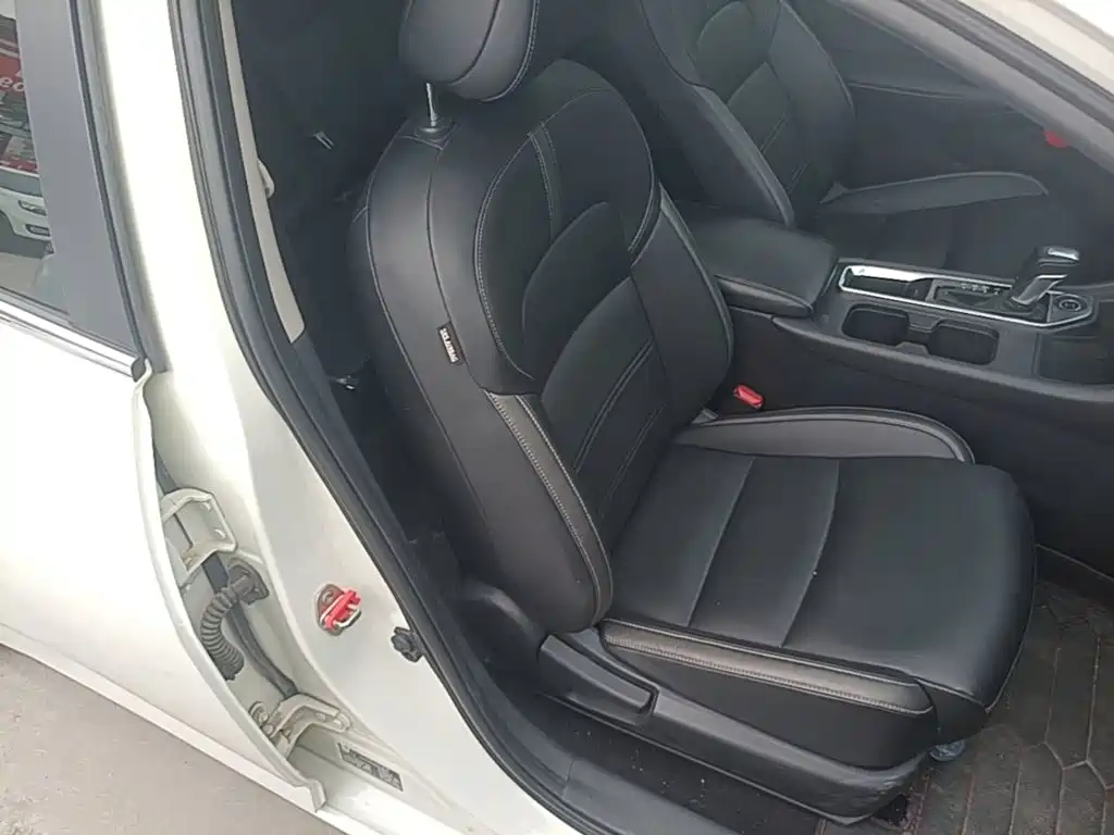 Nissan Sylphy 2021 — фото 25