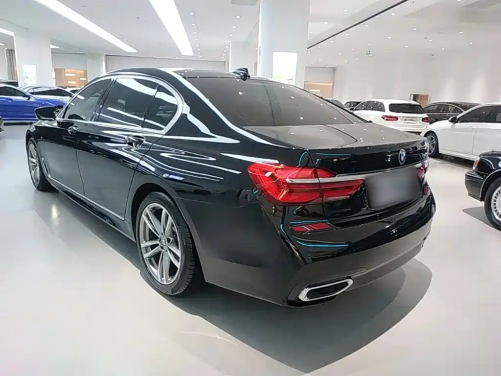 BMW 7 Series 2018 — фото 5