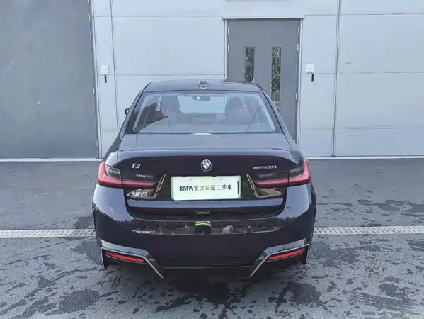 BMW i3 2025