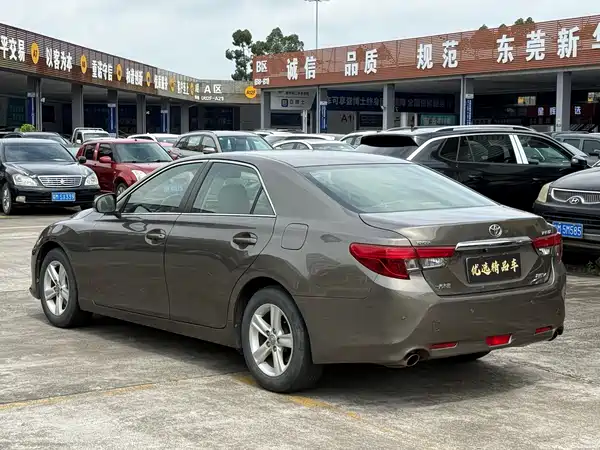 Toyota Reiz 2014